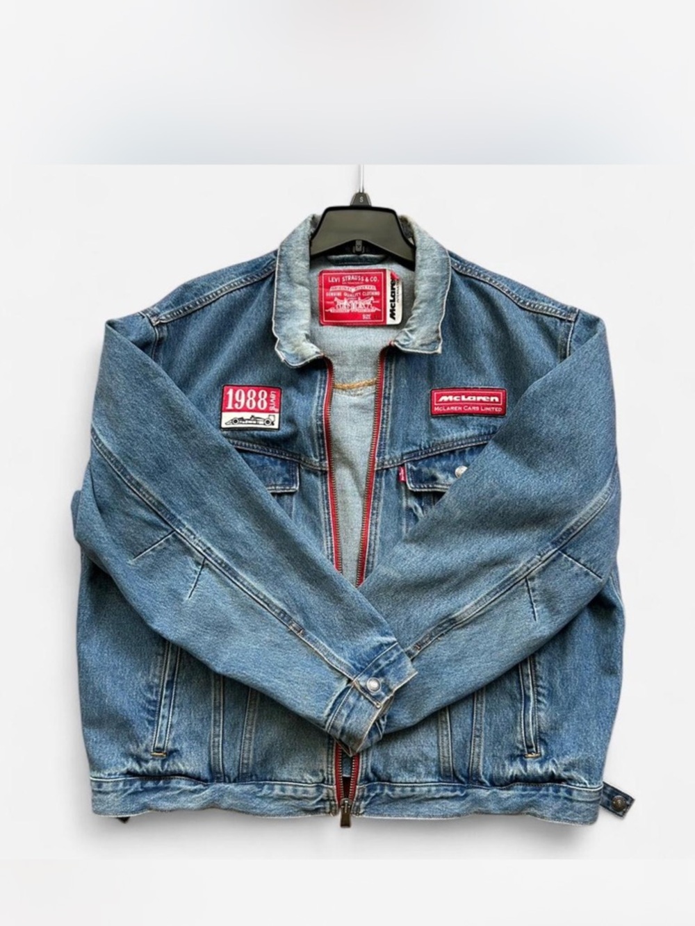 Levi's 1988 Denim McLaren Jacket
XL Unisex
pockets on inside